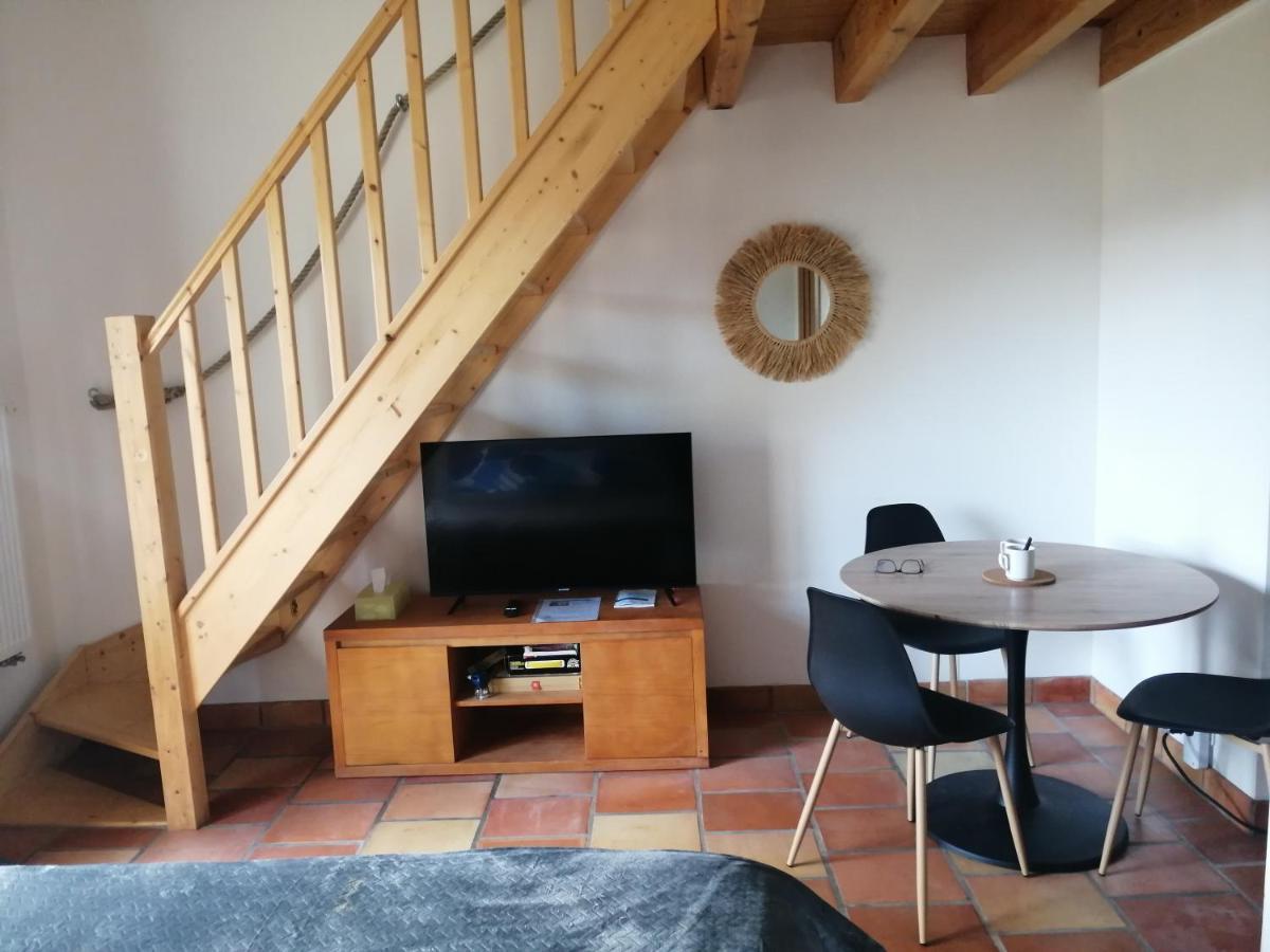 Bed and Breakfast Domaine De Cayre Mervilla Екстер'єр фото
